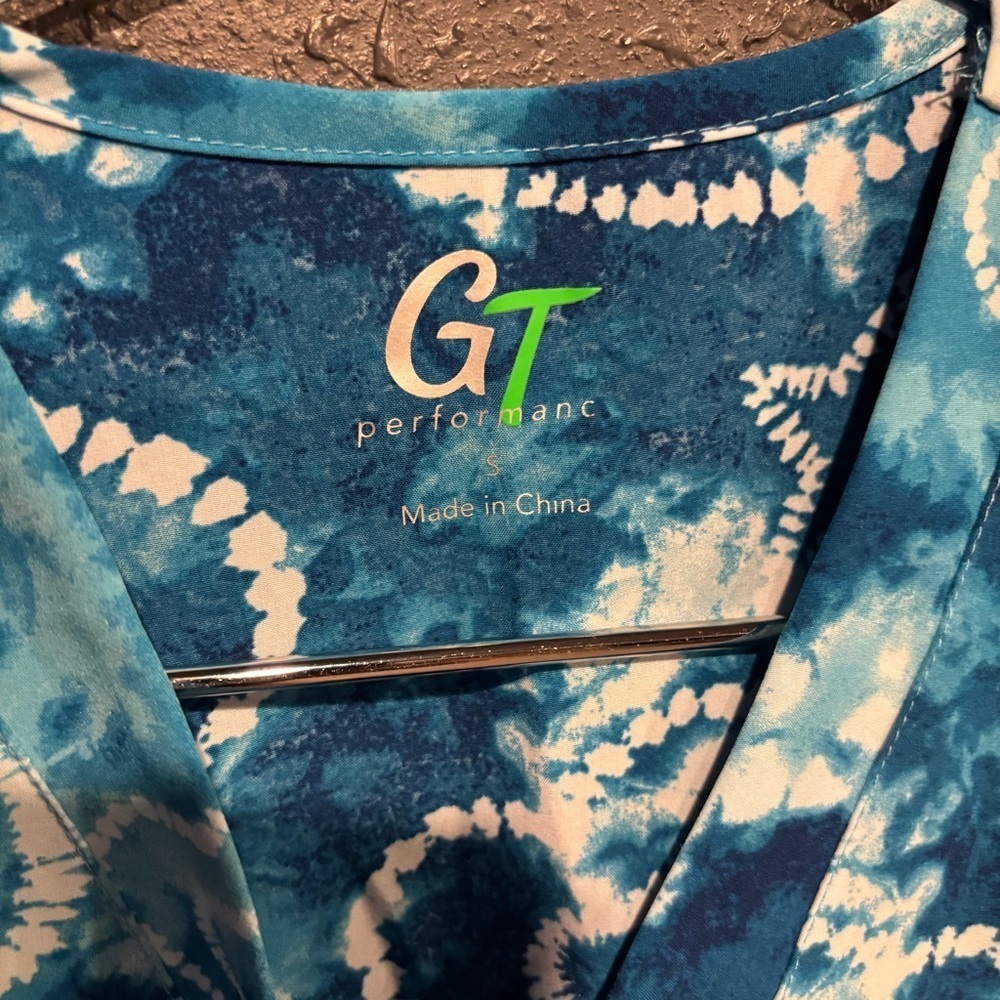Women's GT Performance Blue Patterned Scrub Top - Picture 3 of 4